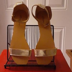 Breckelle's sandals